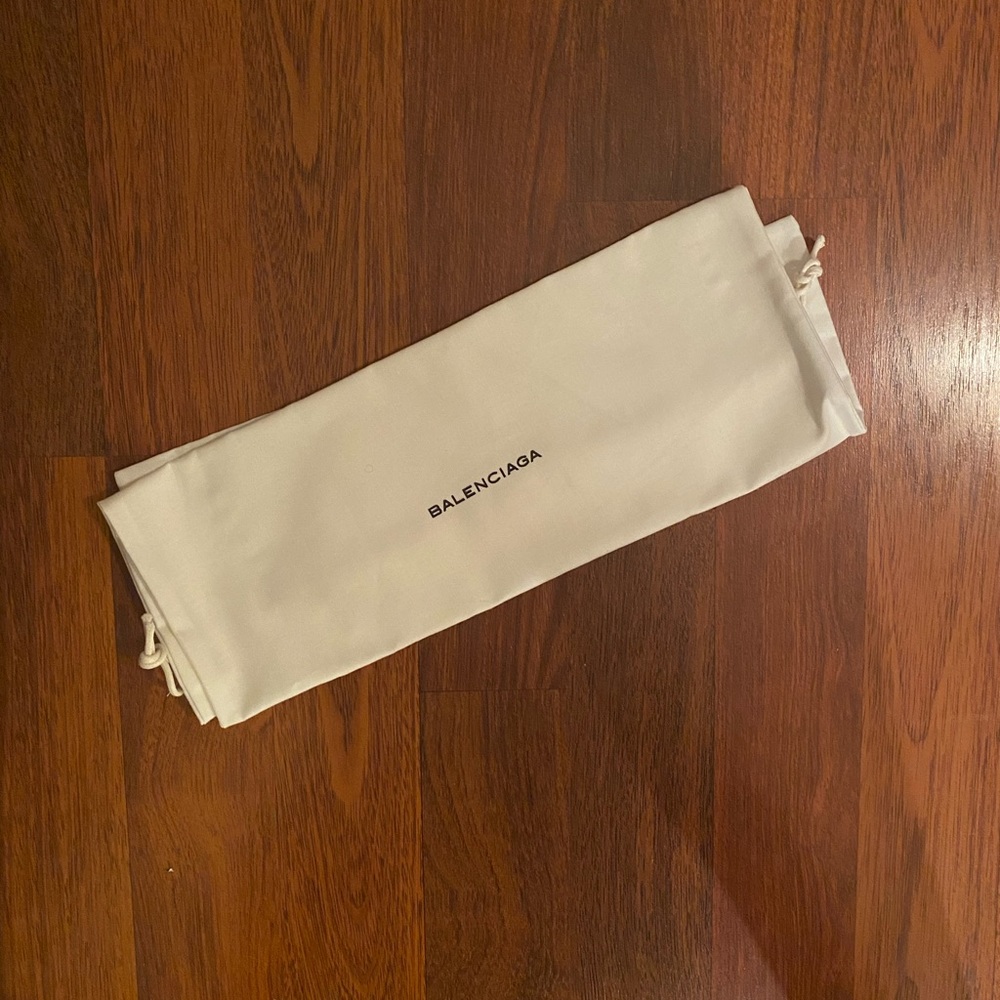 Balenciaga Men’s Leather Sneakers - Picture 12 of 13